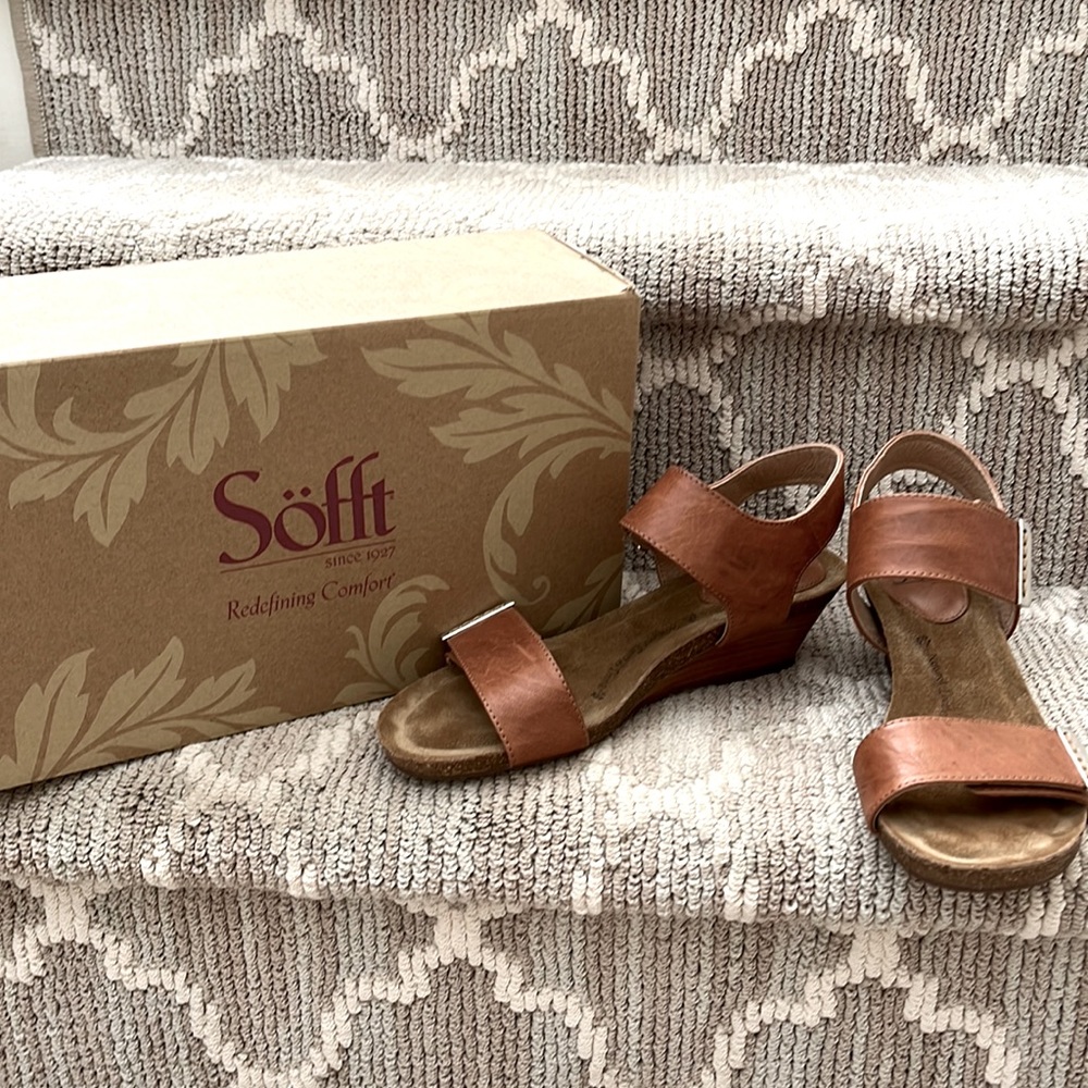 SOFFT Verdi Wedge Sandals in Luggage